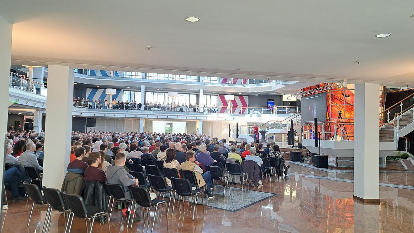 Prof. Dr. Harald Lesch live in Schkeuditz