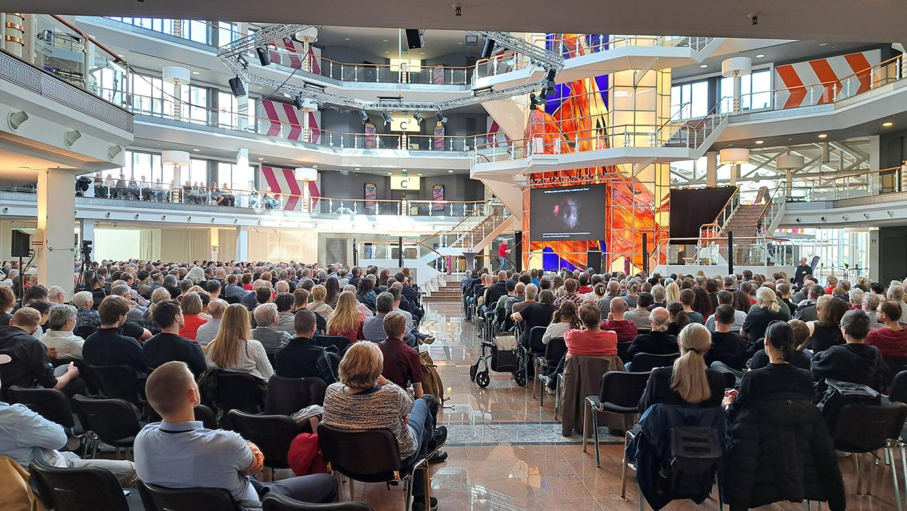 Prof. Dr. Harald Lesch live in Schkeuditz
