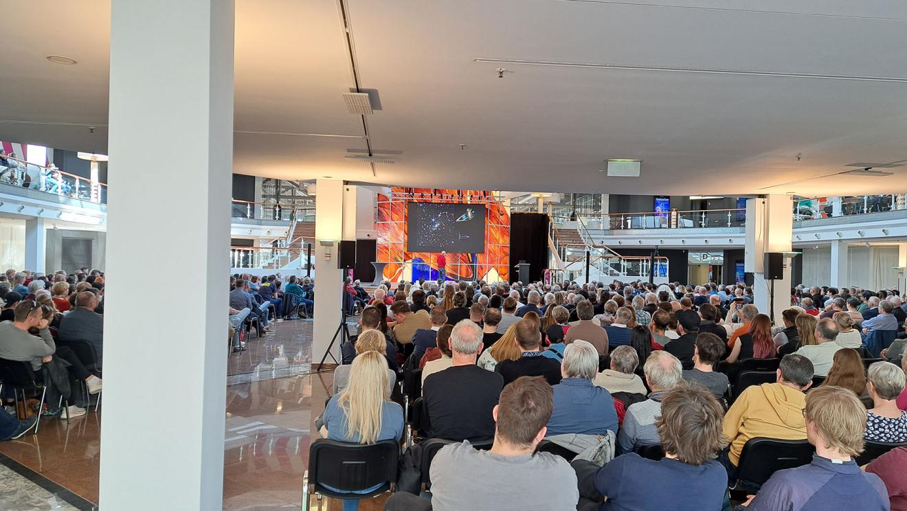 Prof. Dr. Harald Lesch live in Schkeuditz