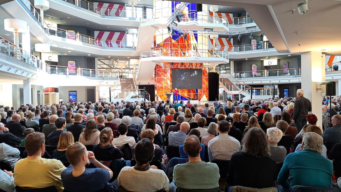 Prof. Dr. Harald Lesch live in Schkeuditz