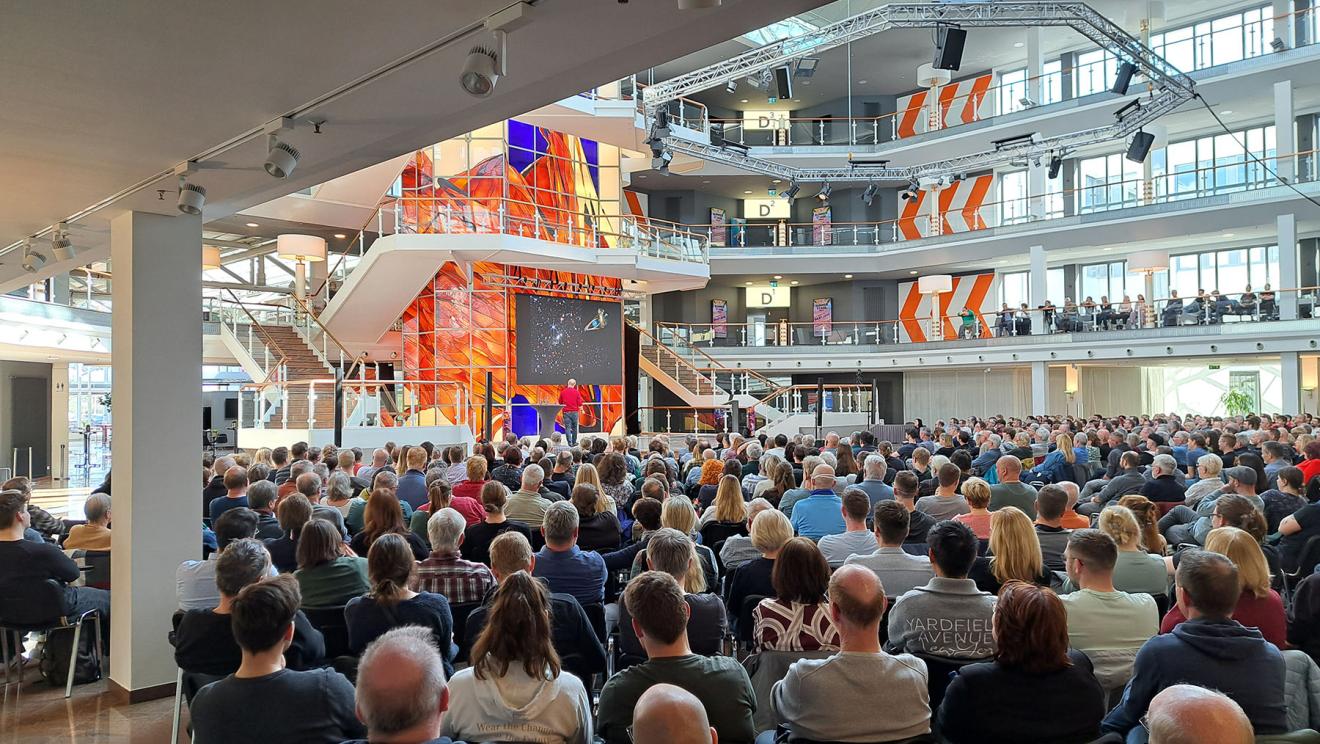 Prof. Dr. Harald Lesch live in Schkeuditz