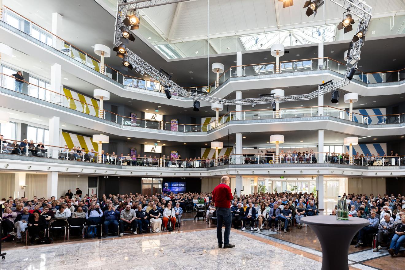 Prof. Dr. Harald Lesch live in Schkeuditz © globana & Planetarium Schkeuditz