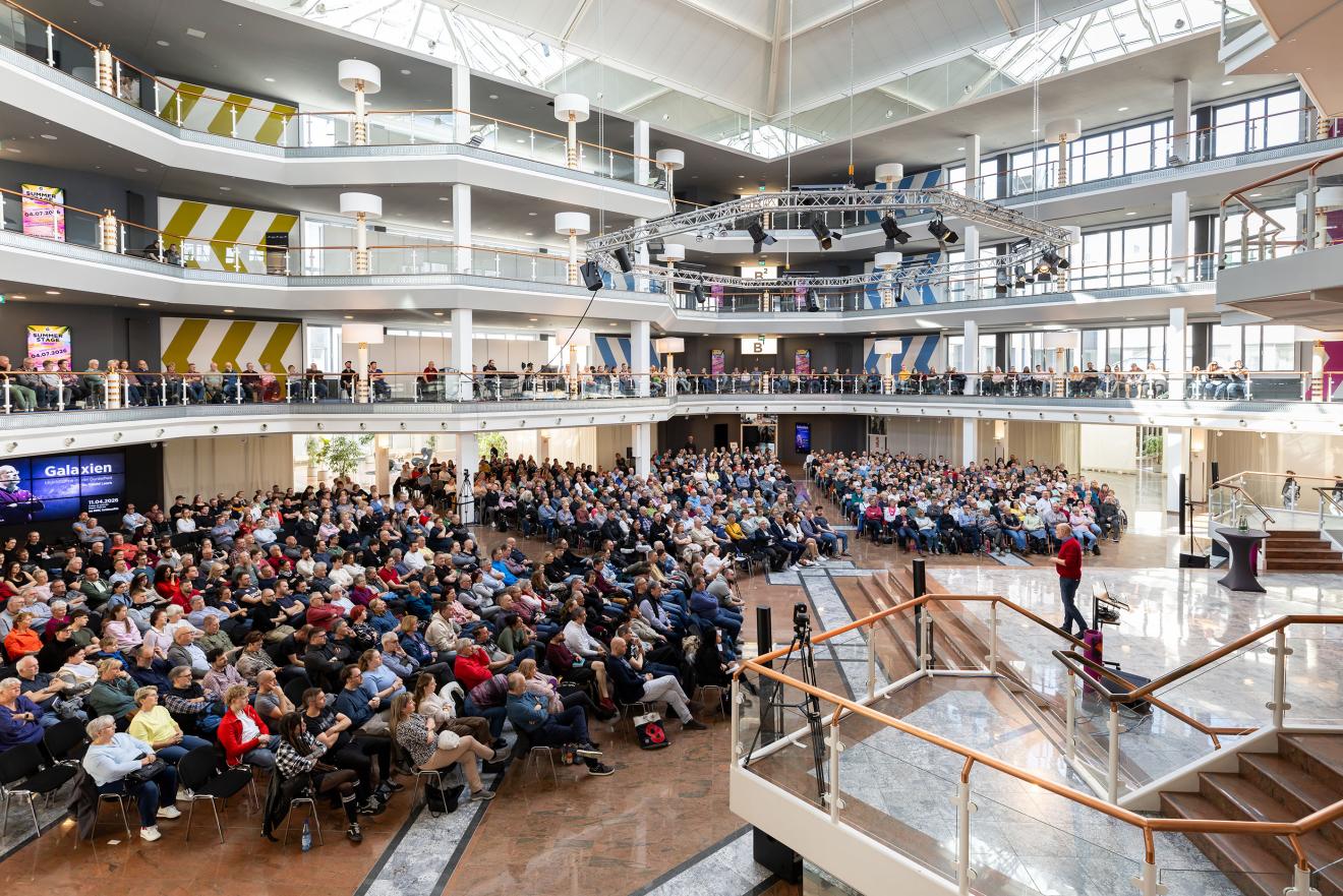Prof. Dr. Harald Lesch live in Schkeuditz © globana & Planetarium Schkeuditz